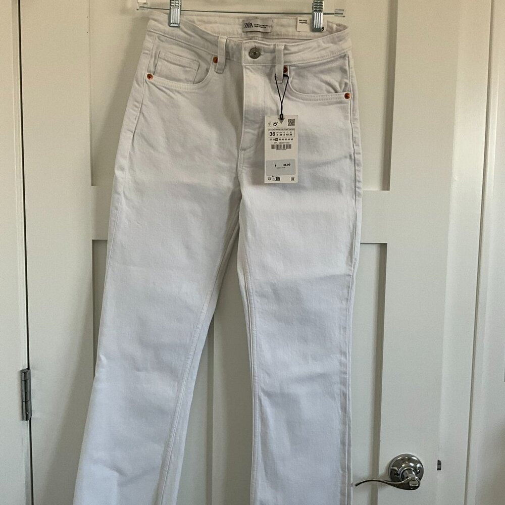 Zara Flared Mid Rise Cropped High Waist, Size 4